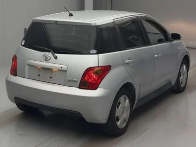 Toyota IST