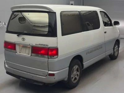 Toyota HIACE REGIUS