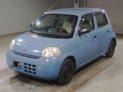 Daihatsu Esse