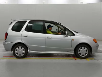 Toyota COROLLA SPACIO