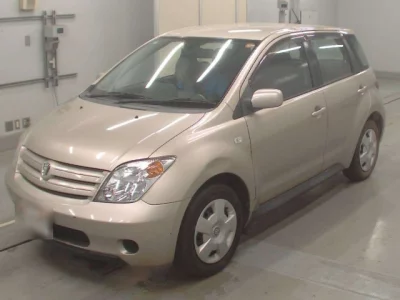 Toyota IST
