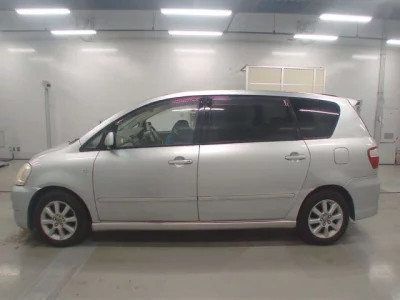 Toyota Ipsum