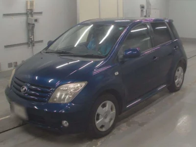 Toyota IST