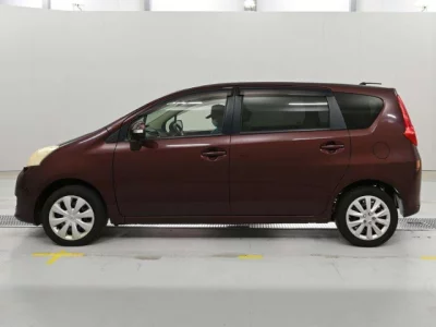 Toyota Passo Sette