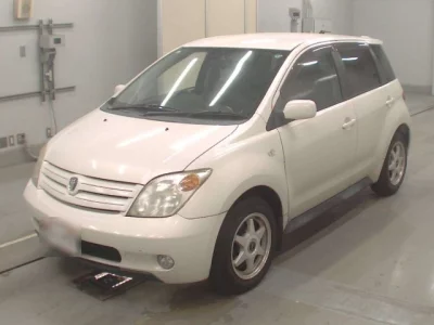 Toyota IST