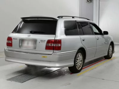 Toyota Crown Estate