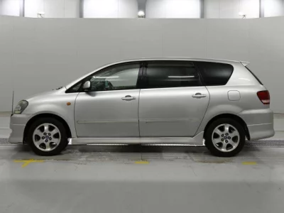 Toyota Ipsum