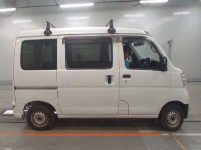 Toyota Pixis Van