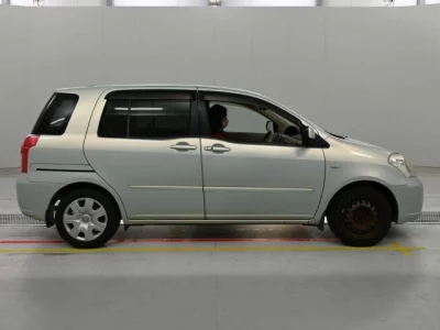 Toyota RAUM