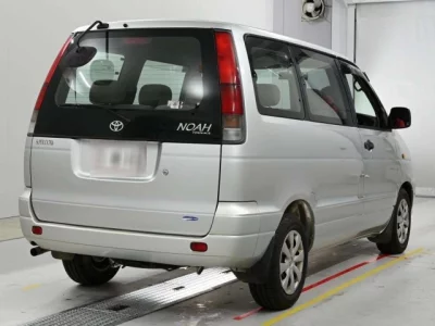 Toyota TownAce Noah