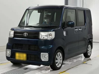 Toyota Pixis Mega