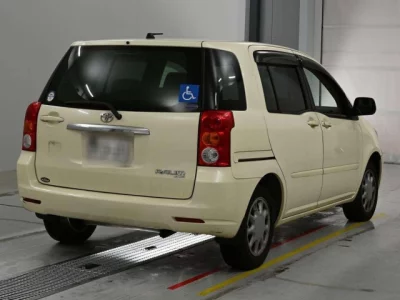 Toyota Raum
