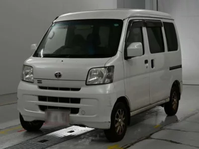 Toyota Pixis Van