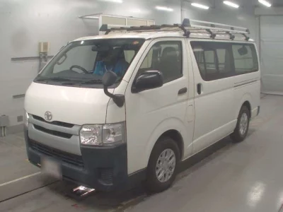 Toyota HiAce Van