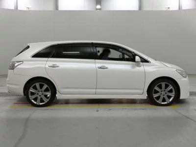 Toyota MARK X ZIO
