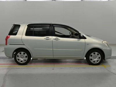 Toyota Raum