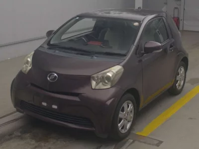 Toyota iQ