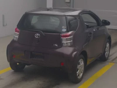 Toyota iQ