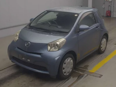 Toyota iQ