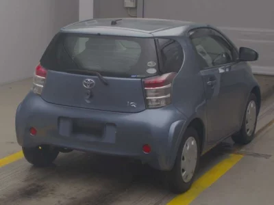 Toyota iQ