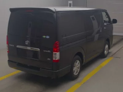 Toyota HiAce Van