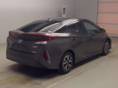 Toyota Prius PHV