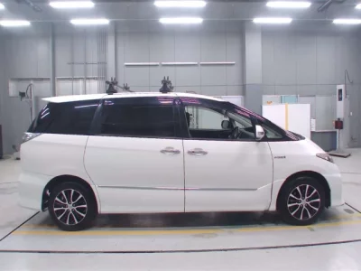 Toyota ESTIMA HYBRID
