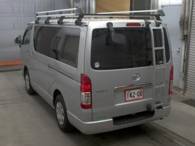 Toyota HiAce Van
