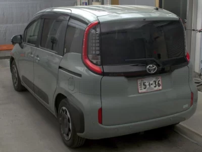 Toyota Sienta