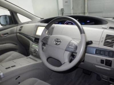 Toyota ESTIMA HYBRID
