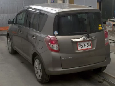 Toyota Ractis