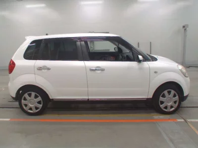 Mazda Verisa