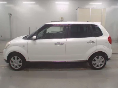 Mazda Verisa