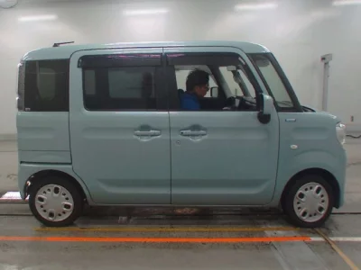 Suzuki Spacia