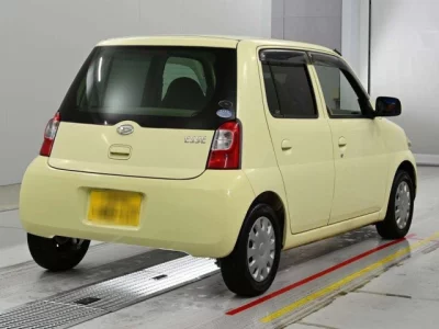 Daihatsu Esse