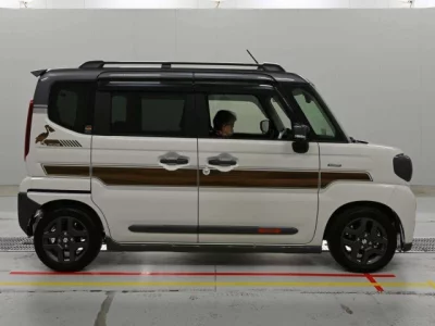 Suzuki Spacia Gear