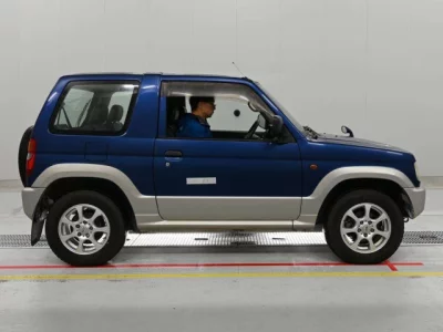 Mitsubishi Pajero Mini