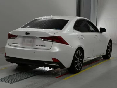 Lexus IS