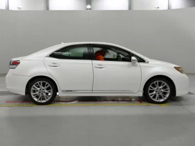 Lexus HS250h