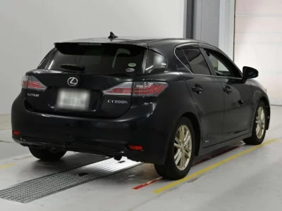 Lexus CT200h
