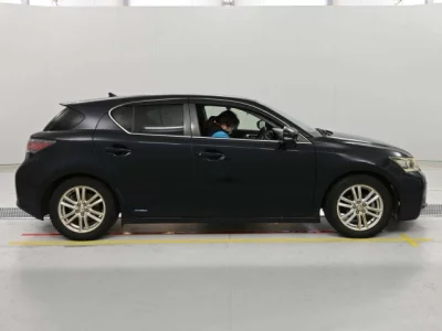 Lexus CT200h