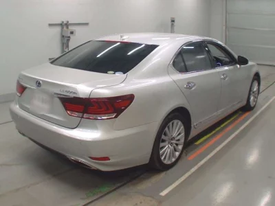 Lexus LS600h
