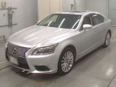 Lexus LS600h