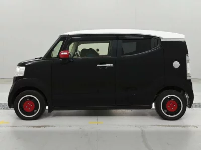 Honda N BOX SLASH