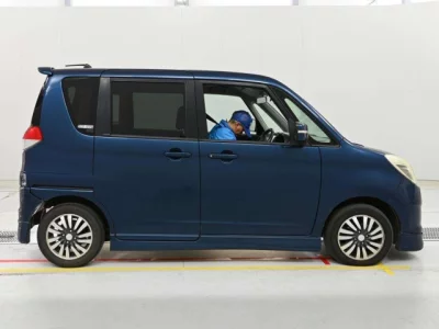 Mitsubishi Delica D:2
