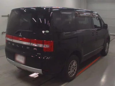 Mitsubishi Delica D:5