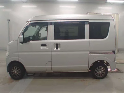 Mitsubishi Minicab Van