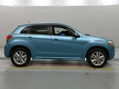 Mitsubishi RVR