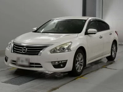 Nissan TEANA