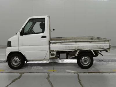 Nissan CLIPPER TRUCK